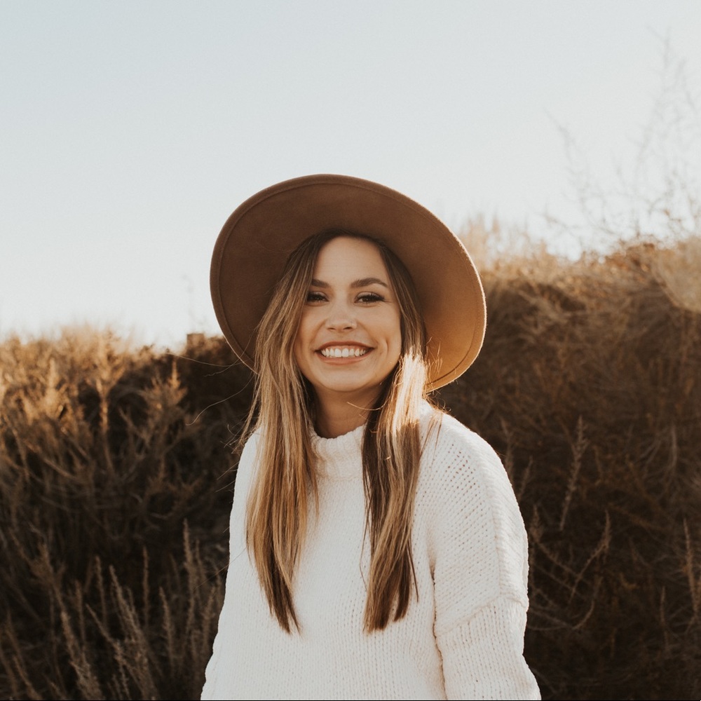 Meet your Posher, Brooke